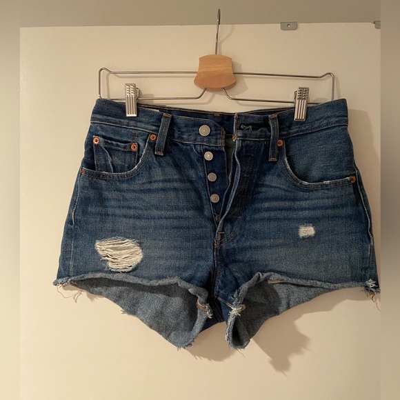 Levi’s 501® ORIGINAL HIGH RISE WOMEN'S SHORTS - Size 25 in “Silver Lake” - Picture 3 of 7